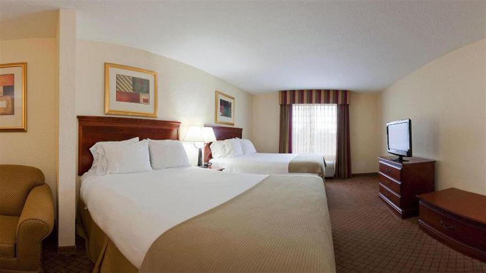 Holiday Inn Express St. Petersburg North / I-275 By Ihg Exterior foto