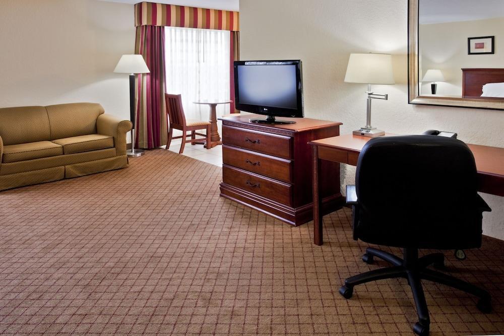 Holiday Inn Express St. Petersburg North / I-275 By Ihg Exterior foto