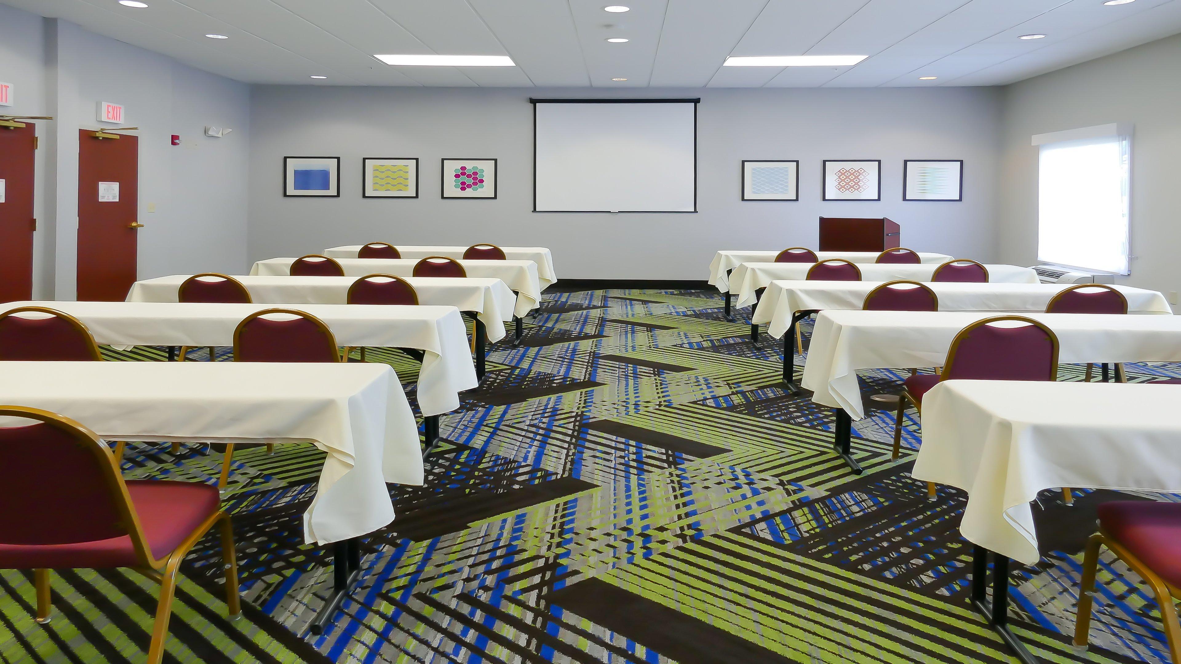 Holiday Inn Express St. Petersburg North / I-275 By Ihg Exterior foto