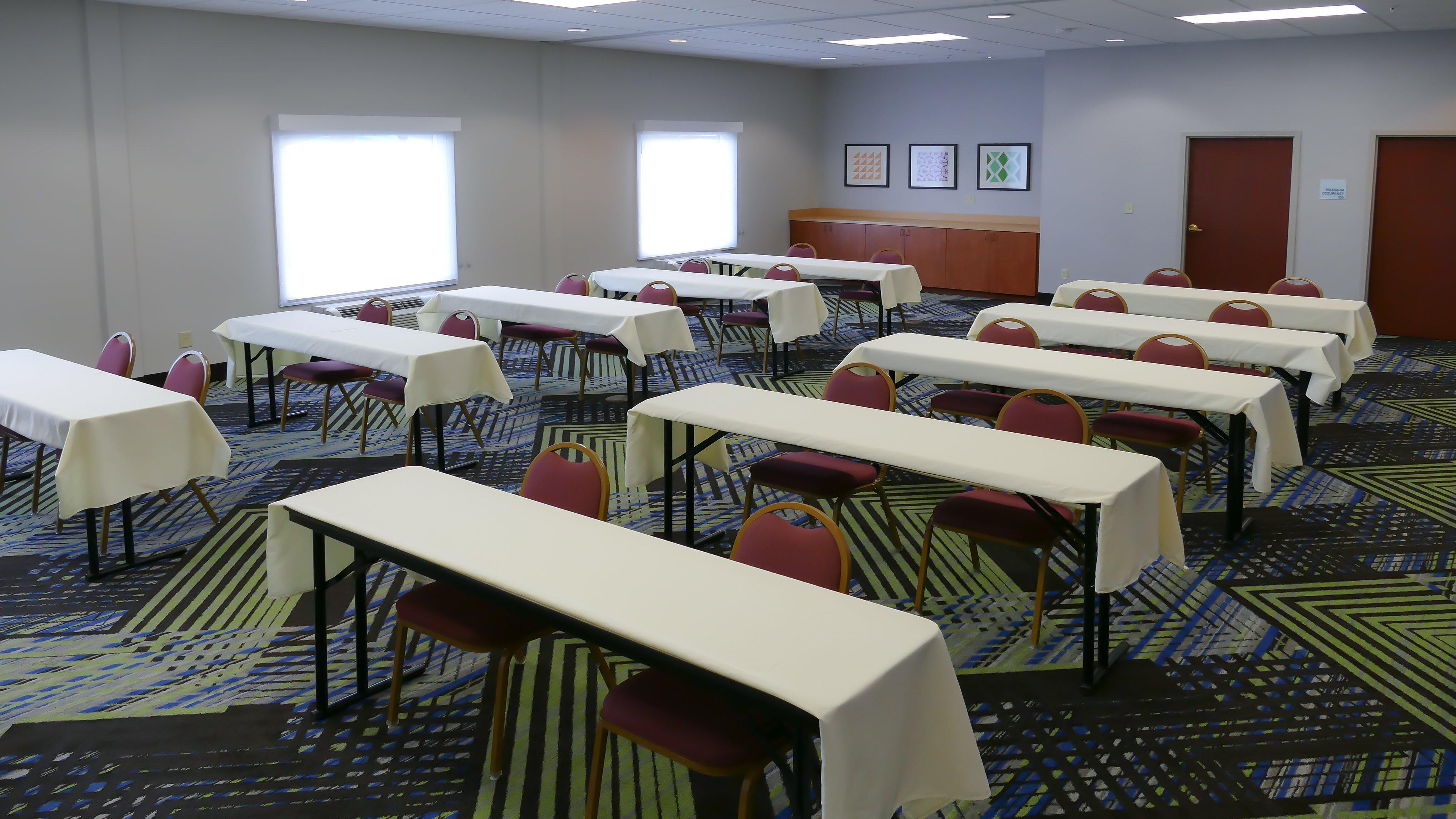 Holiday Inn Express St. Petersburg North / I-275 By Ihg Exterior foto